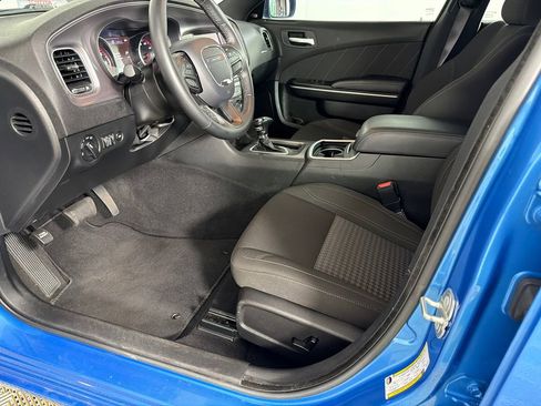 Used 2023 Dodge Charger SXT RWD image 10