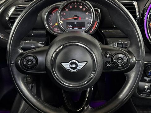 Used 2018 MINI Cooper Clubman FWD image 13