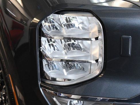 Used 2025 Mitsubishi Outlander SE AWD/4WD image 5