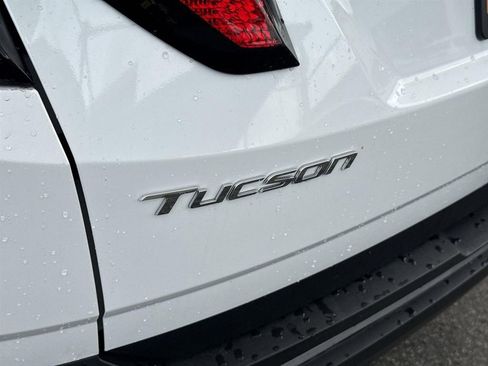 Used 2024 Hyundai Tucson SE image 25