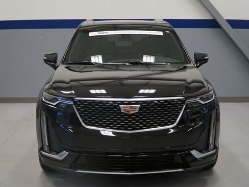 Certified 2024 Cadillac XT6 Luxury AWD/4WD image 11
