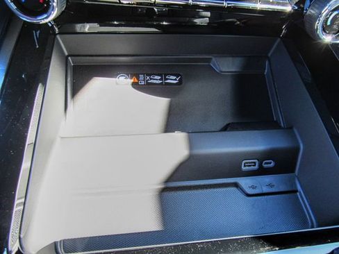 New 2026 Chevrolet Tahoe High Country image 21