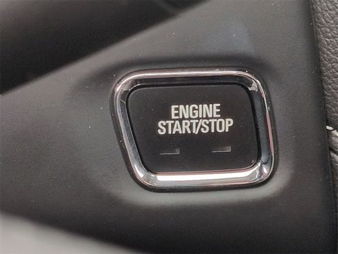 Certified 2023 GMC Acadia SLE w/ Driver Convenience Package image 16