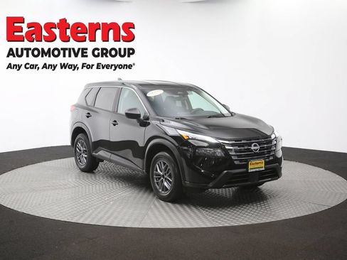 Used 2024 Nissan Rogue S AWD/4WD image 50