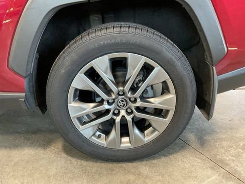 Used 2023 Toyota RAV4 XLE Premium AWD/4WD image 7