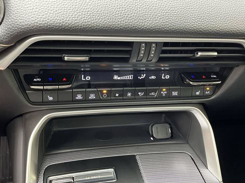 Certified 2024 MAZDA CX-90 3.3 Turbo w/ Preferred Plus AWD/4WD image 22
