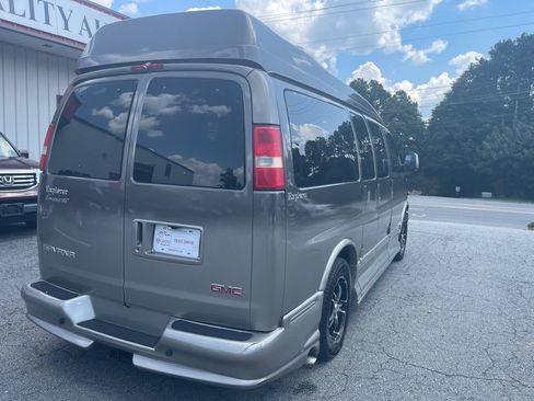 Used 2007 GMC Savana 1500 AWD w/ Preferred Equipment Group image 10