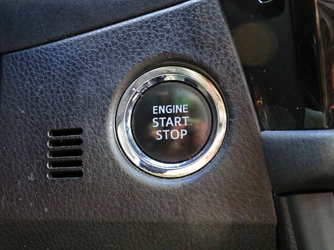 Used 2015 Toyota Corolla LE Premium FWD image 39