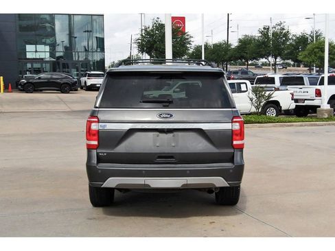 Used 2021 Ford Expedition XLT image 5
