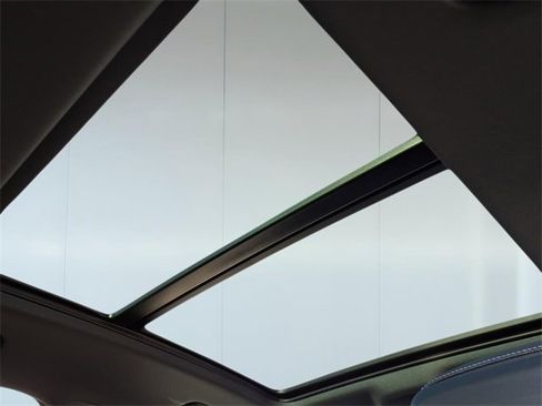 Used 2025 Audi Q3 2.0T Premium w/ Convenience Package image 13