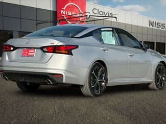 Used 2024 Nissan Altima 2.5 SR video 3