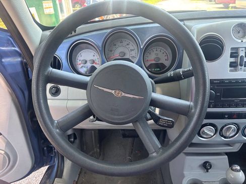 Used 2006 Chrysler PT Cruiser Touring FWD image 10