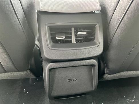 New 2026 Chevrolet Equinox EV LT image 18