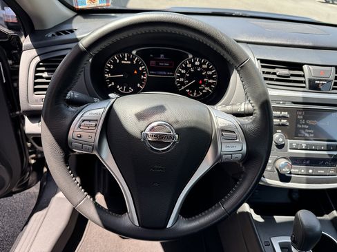 Used 2016 Nissan Altima 2.5 SV w/ Convenience Package FWD image 13