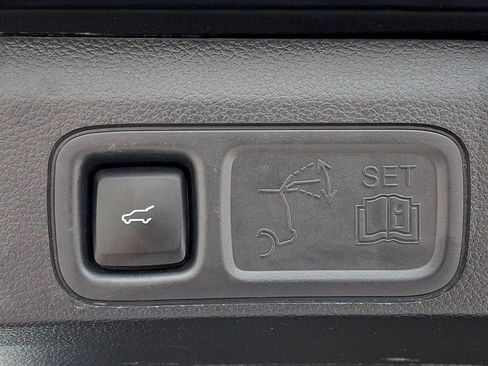 Certified 2024 Ford Expedition XLT AWD/4WD image 29