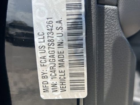 New 2025 Jeep Grand Cherokee Laredo X w/ Luxury Tech Group I image 45