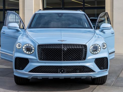 New 2025 Bentley Bentayga image 3