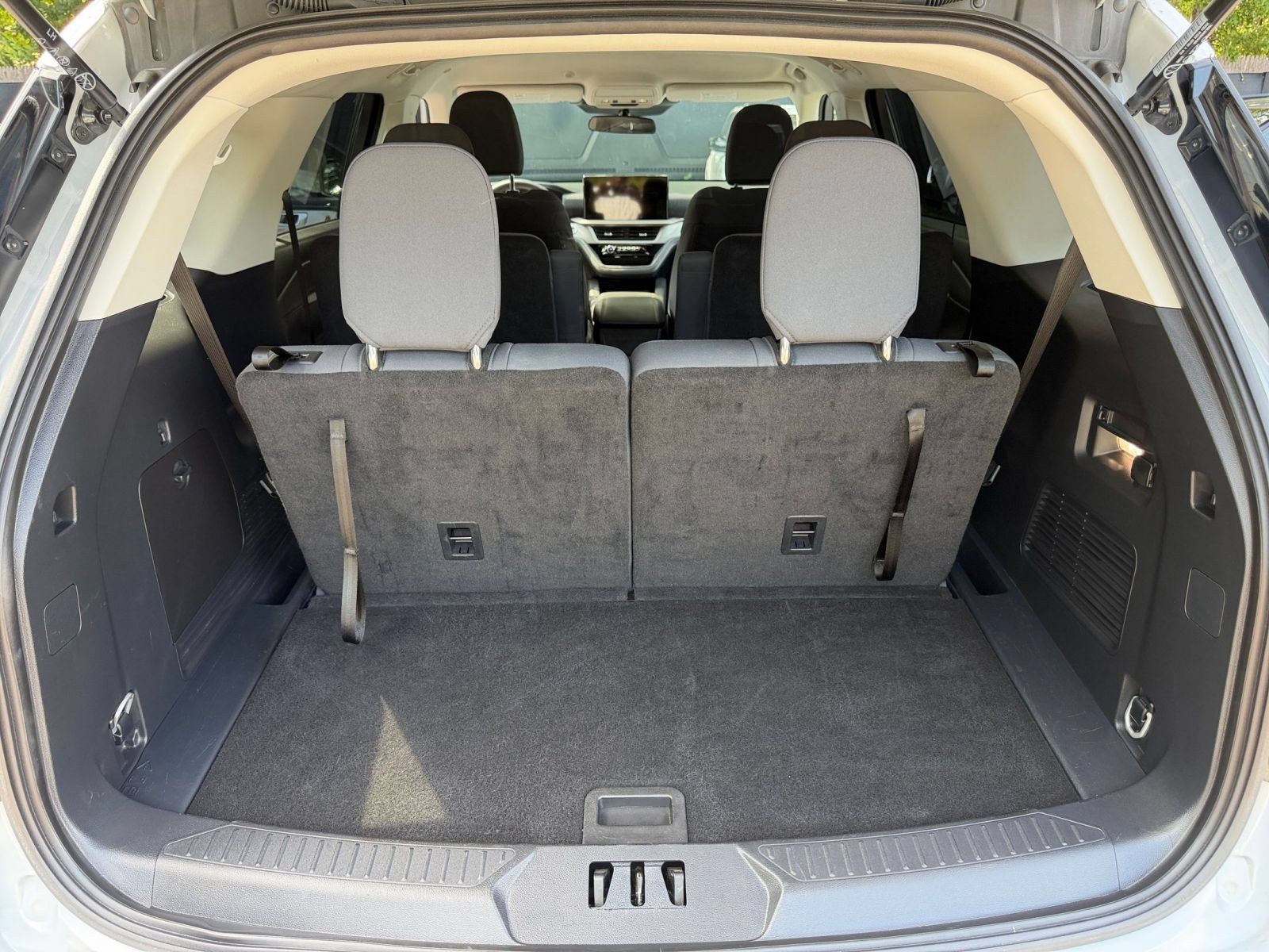 Used 2026 Ford Explorer Active AWD/4WD image 31