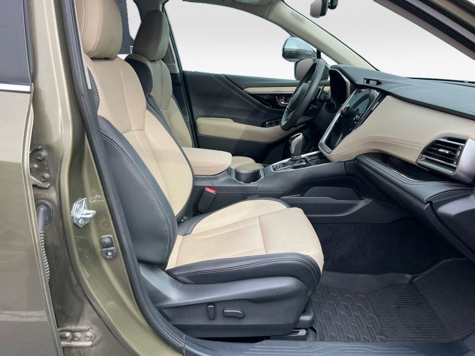 Certified 2025 Subaru Outback Limited AWD/4WD image 32