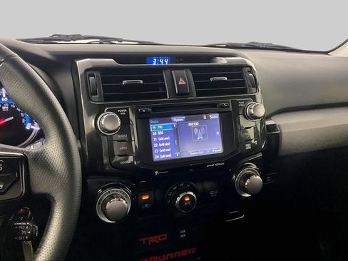 Used 2019 Toyota 4Runner TRD Off-Road Premium AWD/4WD image 7