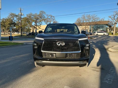New 2026 INFINITI QX80 Luxe w/ Cargo Package AWD/4WD image 2