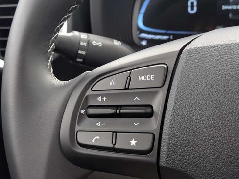 Used 2026 Hyundai Venue SEL FWD image 20