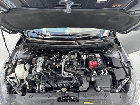 Used 2025 Nissan Altima 2.5 SV FWD image 31