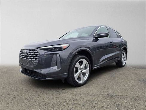 Certified 2025 Audi Q5 Premium Plus w/ Premium Plus AWD/4WD image 7