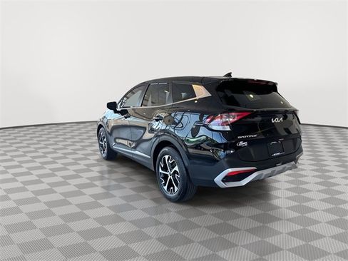 Used 2024 Kia Sportage EX image 8