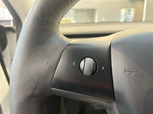 Used 2022 Tesla Model 3 Long Range AWD/4WD image 19
