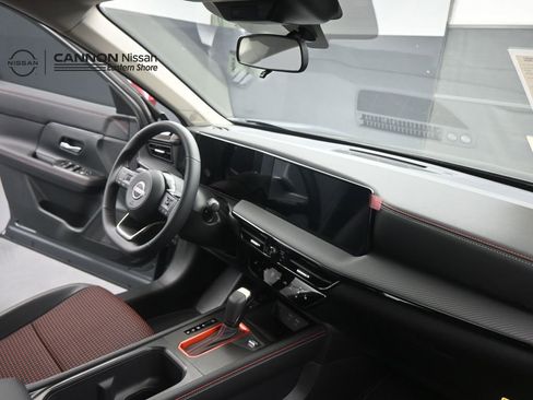 New 2026 Nissan Kicks SR w/ SR Premium Package FWD image 20