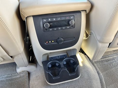 Used 2014 GMC Yukon XL Denali AWD/4WD image 12
