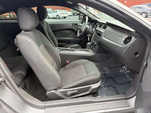 Used 2014 Ford Mustang Coupe RWD image 15