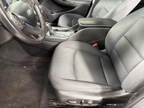 Used 2016 Chevrolet Malibu LT image 10