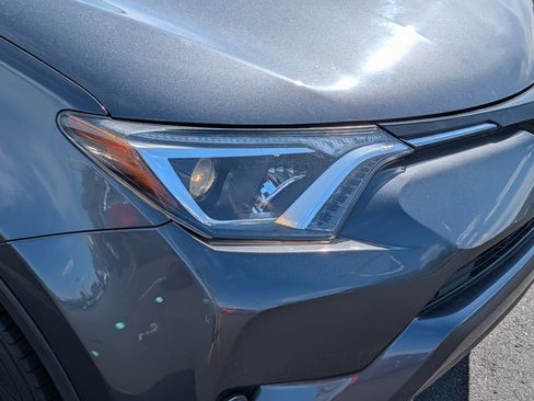 Used 2017 Toyota RAV4 XLE AWD/4WD image 16