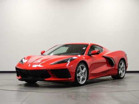 Used 2025 Chevrolet Corvette Stingray Coupe w/ 1LT RWD image 8