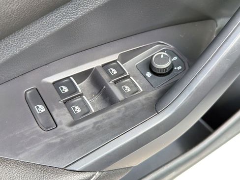 Used 2025 Volkswagen Jetta S FWD image 20