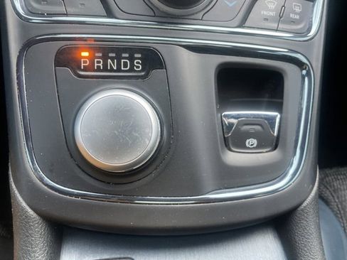 Used 2015 Chrysler 200 S w/ Navigation & Sound Group I image 42