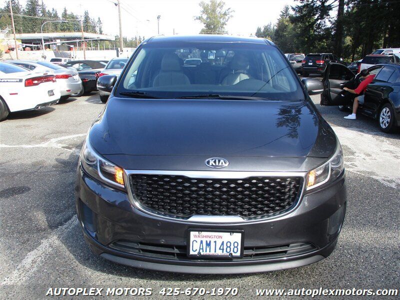 Used 2016 Kia Sedona LX w/ LX Essentials Premium Package FWD image 8