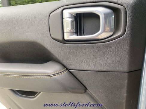 Used 2024 Jeep Wrangler Unlimited Rubicon 392 AWD/4WD image 13