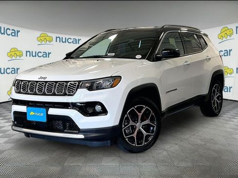 Used 2024 Jeep Compass Limited AWD/4WD image 3