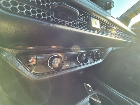 Used 2025 Honda HR-V Sport image 18