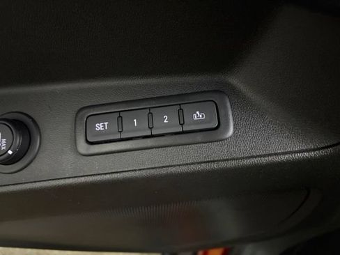Used 2023 Chevrolet Equinox Premier AWD/4WD image 75