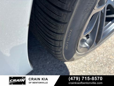 Used 2020 Dodge Challenger R/T RWD image 12
