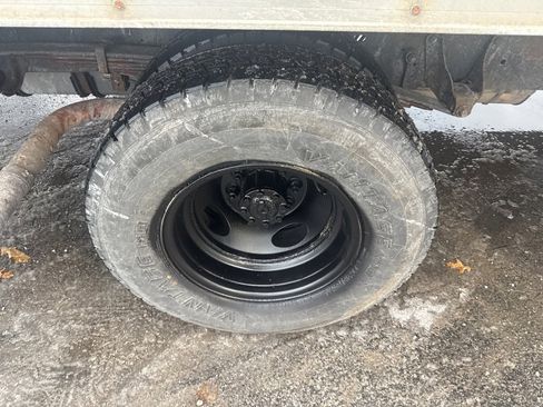 Used 2017 Ford E-450 and Econoline 450 Super Duty image 19