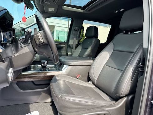 Used 2022 GMC Sierra 1500 Elevation w/ Elevation Premium Package AWD/4WD image 11