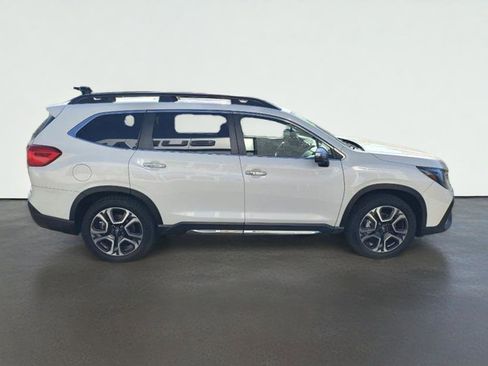 Certified 2023 Subaru Ascent Touring AWD/4WD image 2