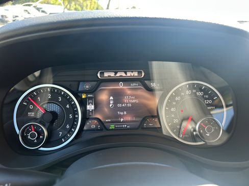 New 2026 RAM 1500 4x4 Crew Cab image 38