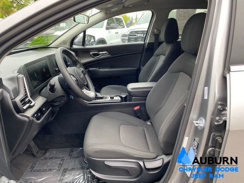 Used 2023 Kia Sportage LX FWD image 27