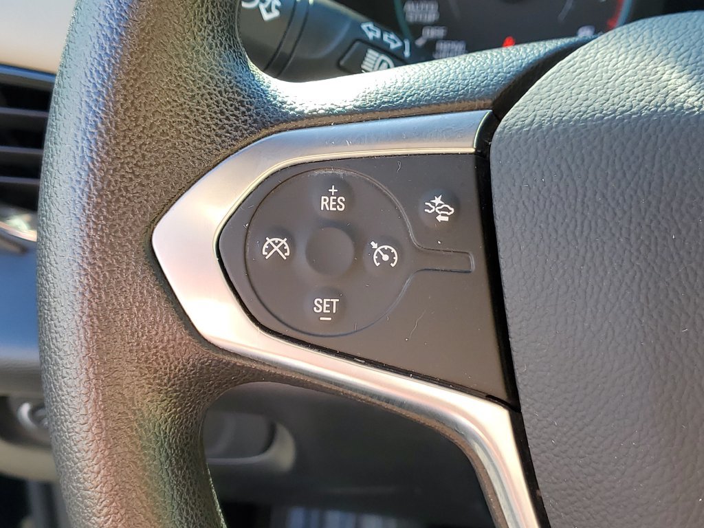 Used 2023 Chevrolet Traverse LS AWD/4WD image 8